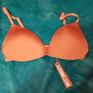 Skims Wireless Plunge Pushup Bra 32D